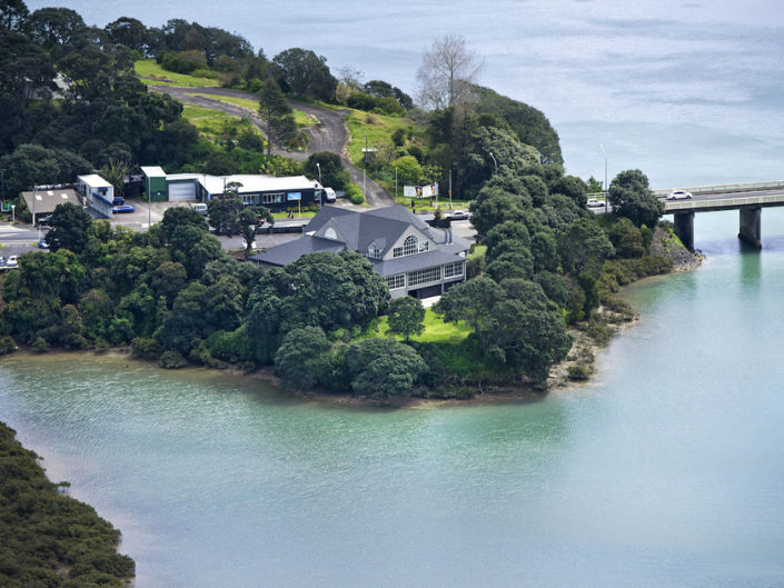 BYO Canvas Christmas Party Venues - Orakei Bay